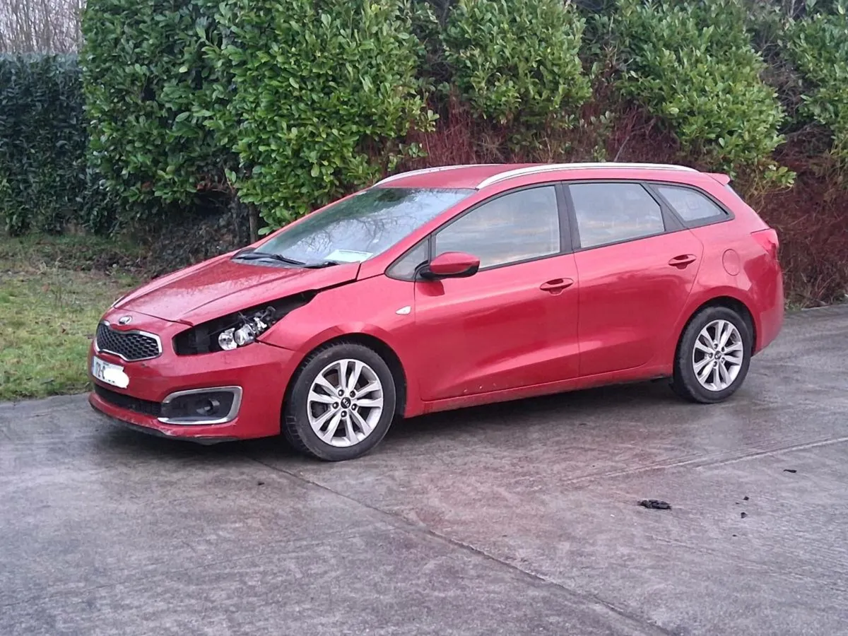 2017 KIA CEED, LIGHT DAMAGE - Image 2
