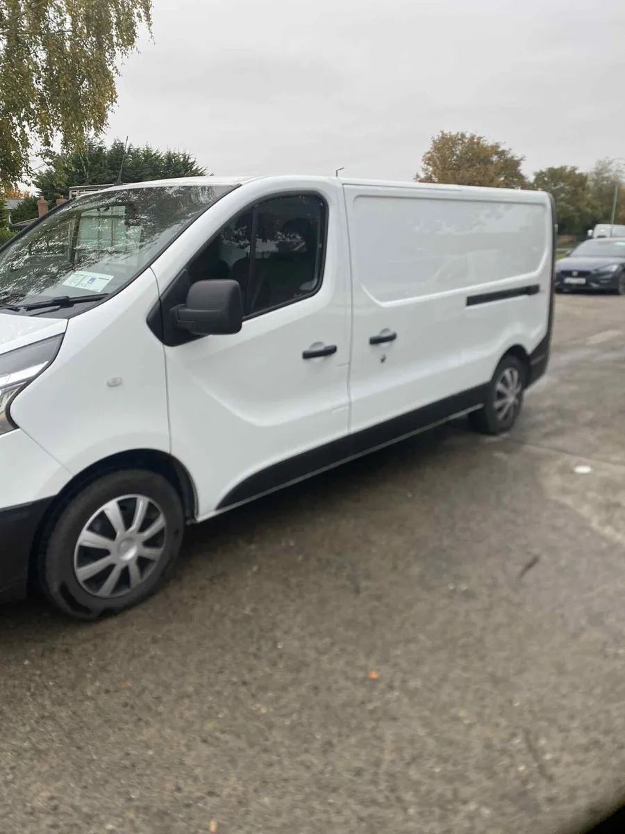 Renault traffic - Image 4