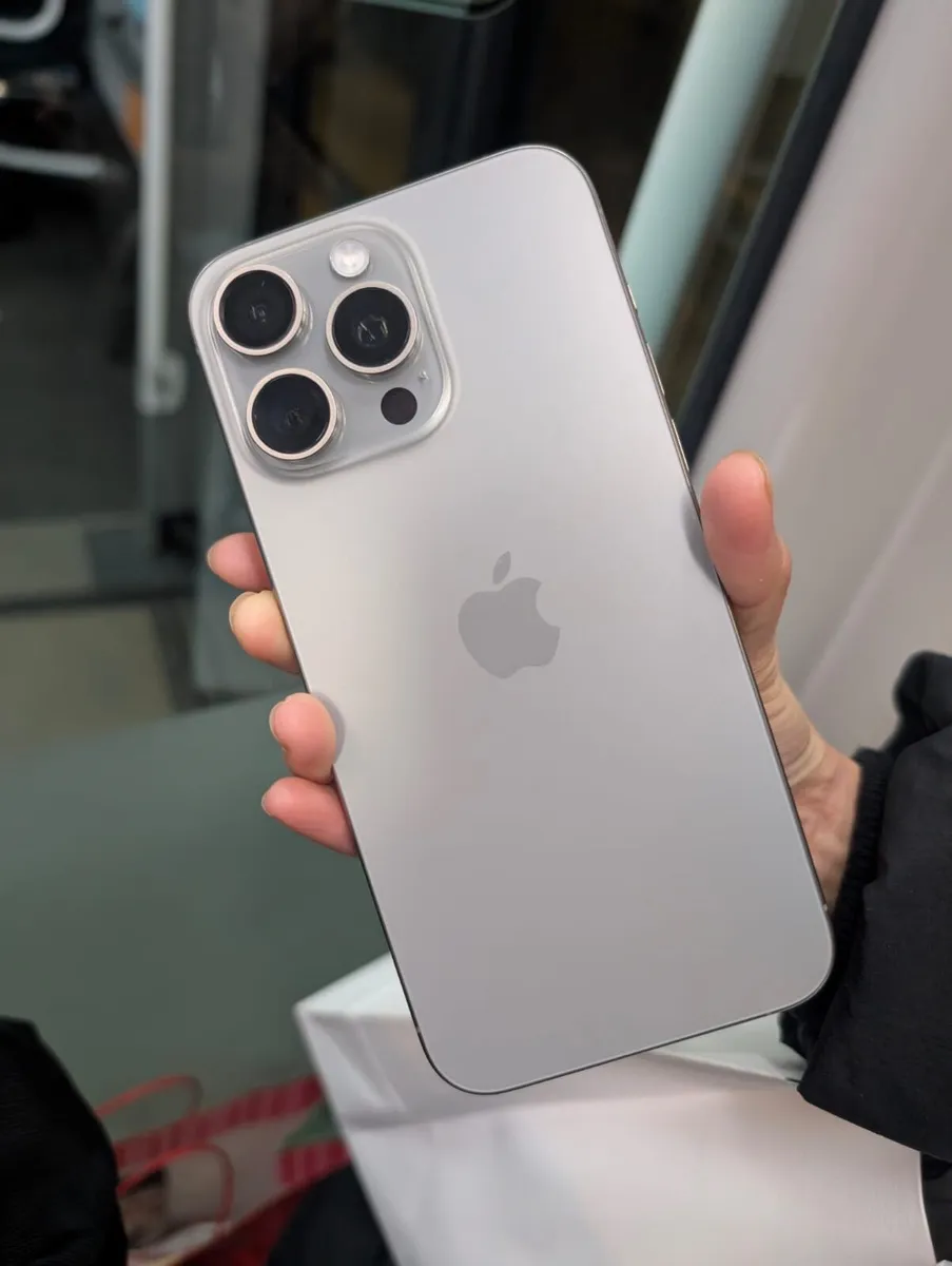 Iphone 15 Pro Max - Image 1