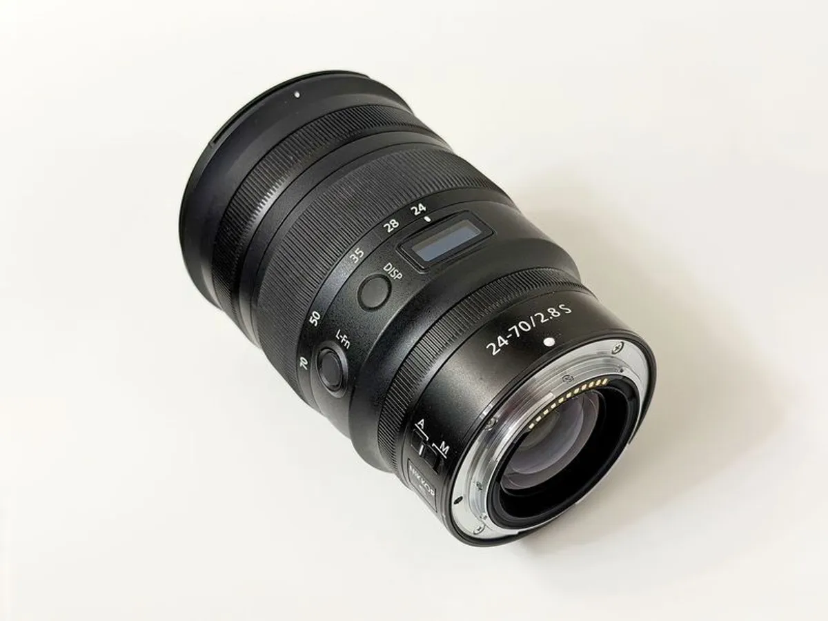 Nikon NIKKOR Z 24-70mm f/2.8 S Lens (Mint Condition) - Image 2