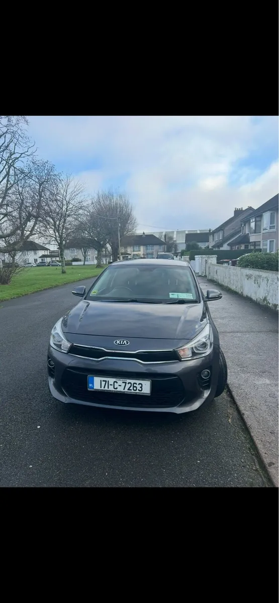 2017 1.2L Kia Rio petrol - Image 3