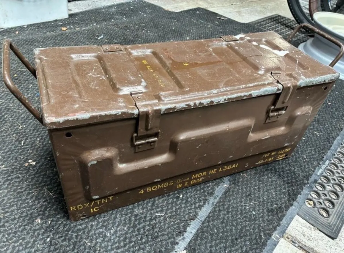 Mortar case. Military.  Land Rover - Image 1
