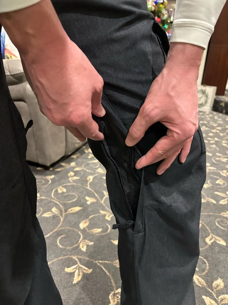 Quicksilver Ski Snowboard Pants - Image 4