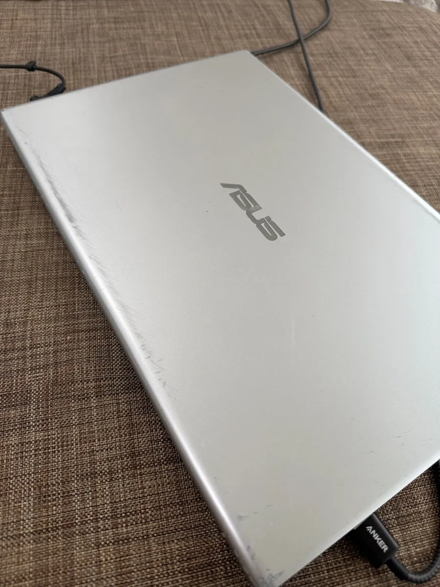 ASUS vivo book 15 - Image 2