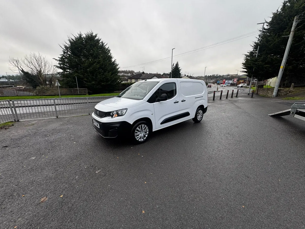 2021 PEUGEOT PARTNER 5 SEAT CREW VAN - Image 4