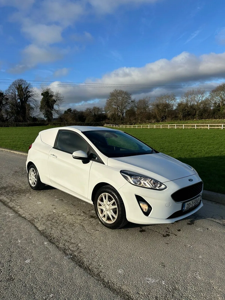 Ford Fiesta Van 2020 DOE 01/27 - Image 1