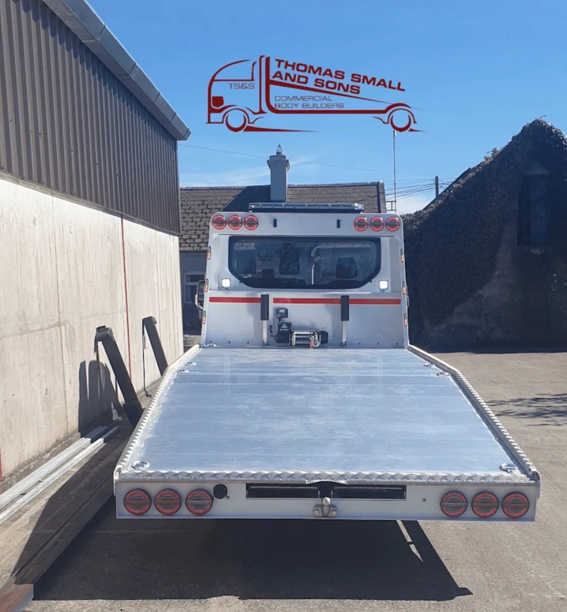 3.5 T Recovery truck Must be Tom small Body - Image 1
