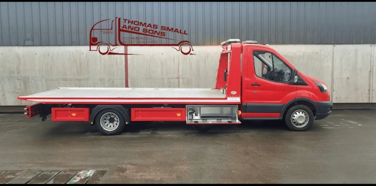 3.5 T Recovery truck Must be Tom small Body - Image 2