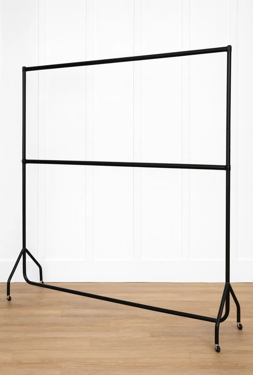 Heavy duty clothes rail