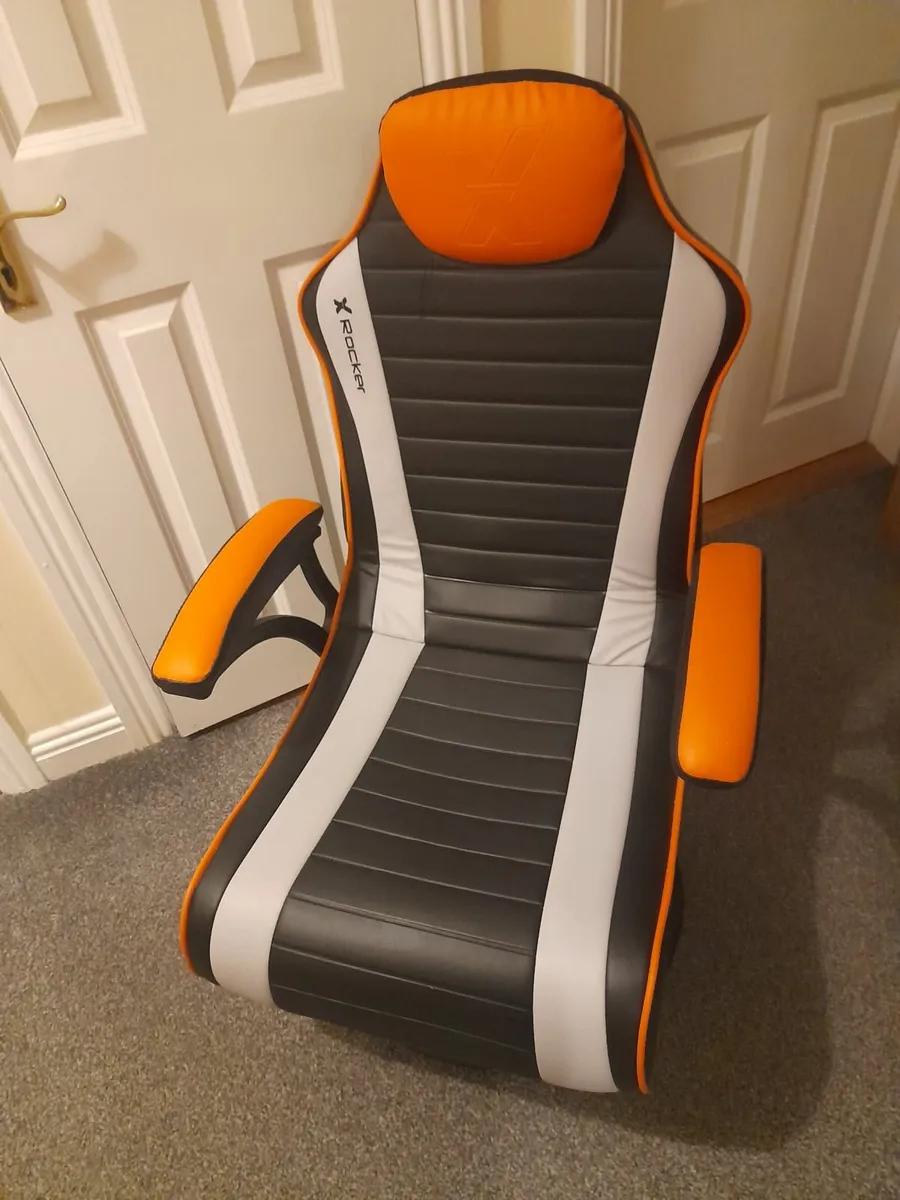 Gaming Chair - Image 1