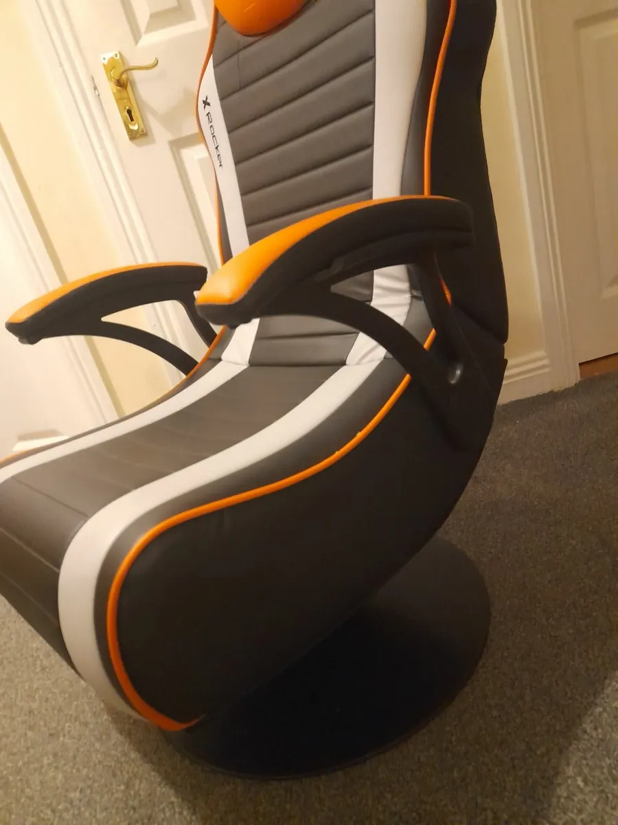Gaming Chair - Image 2