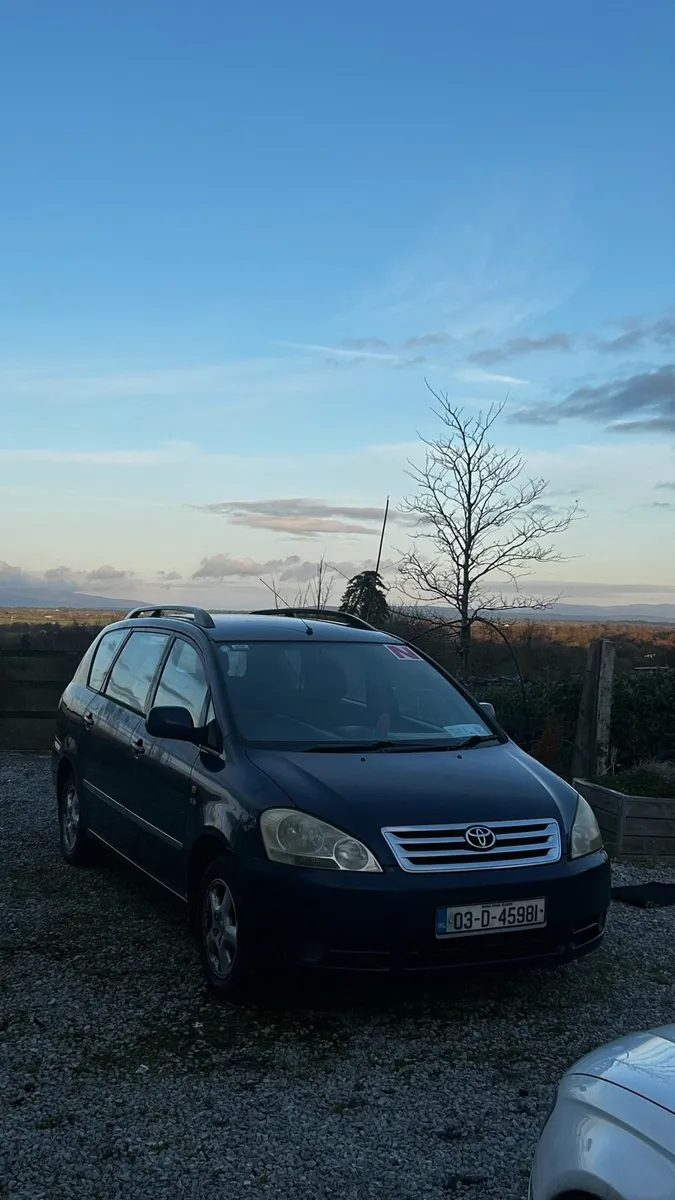 Toyota avensis verso(fresh nct) - Image 1