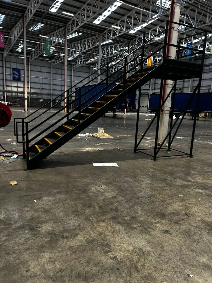 Heavy duty stairs - Image 1