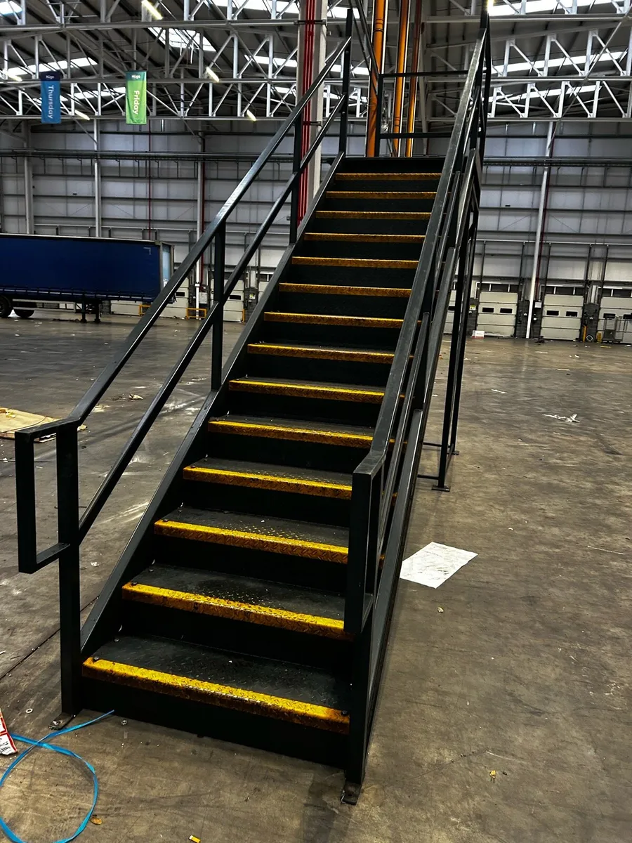 Heavy duty stairs - Image 3