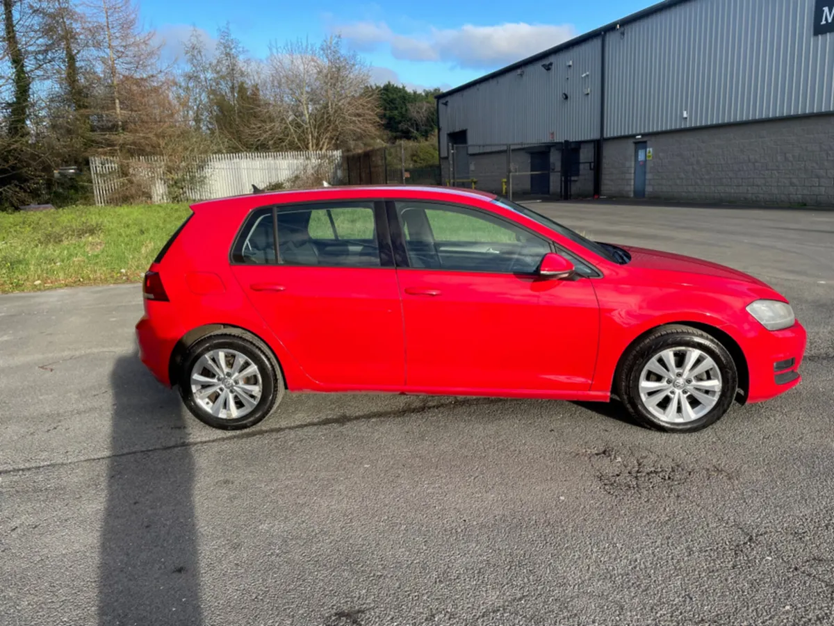 Volkswagen Golf 5DR PETROL AUTOMATIC - Image 3