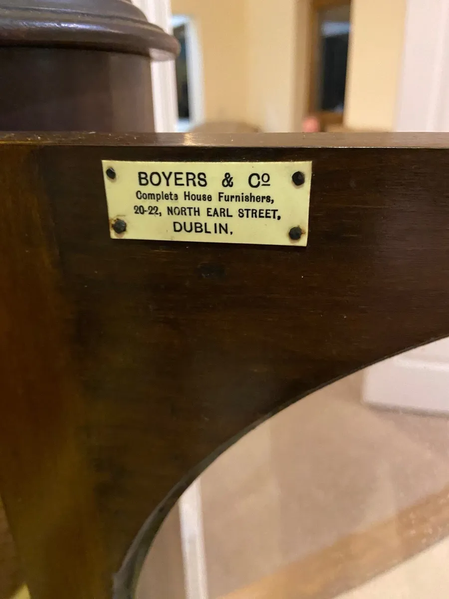 Boyers & co Queen Anne display cabinet - Image 2