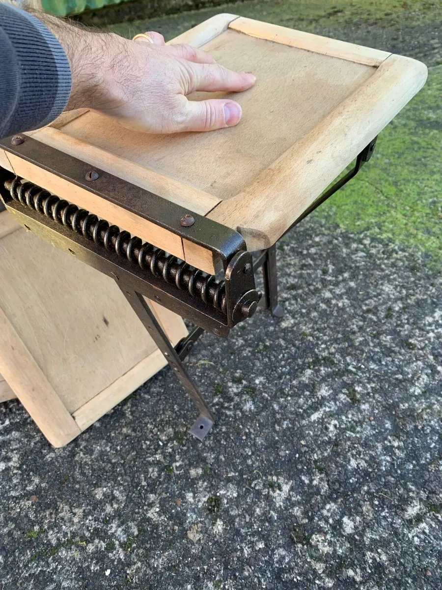 4 Vintage Sprung Seats - Image 2