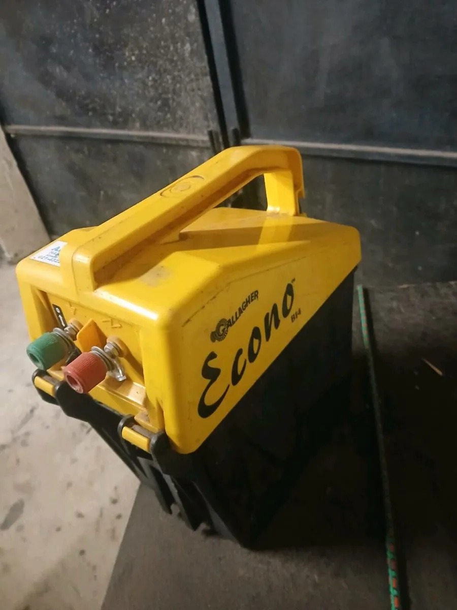 Gallagher elec fence energiser - Image 1