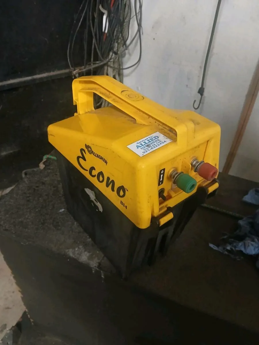 Gallagher elec fence energiser - Image 2