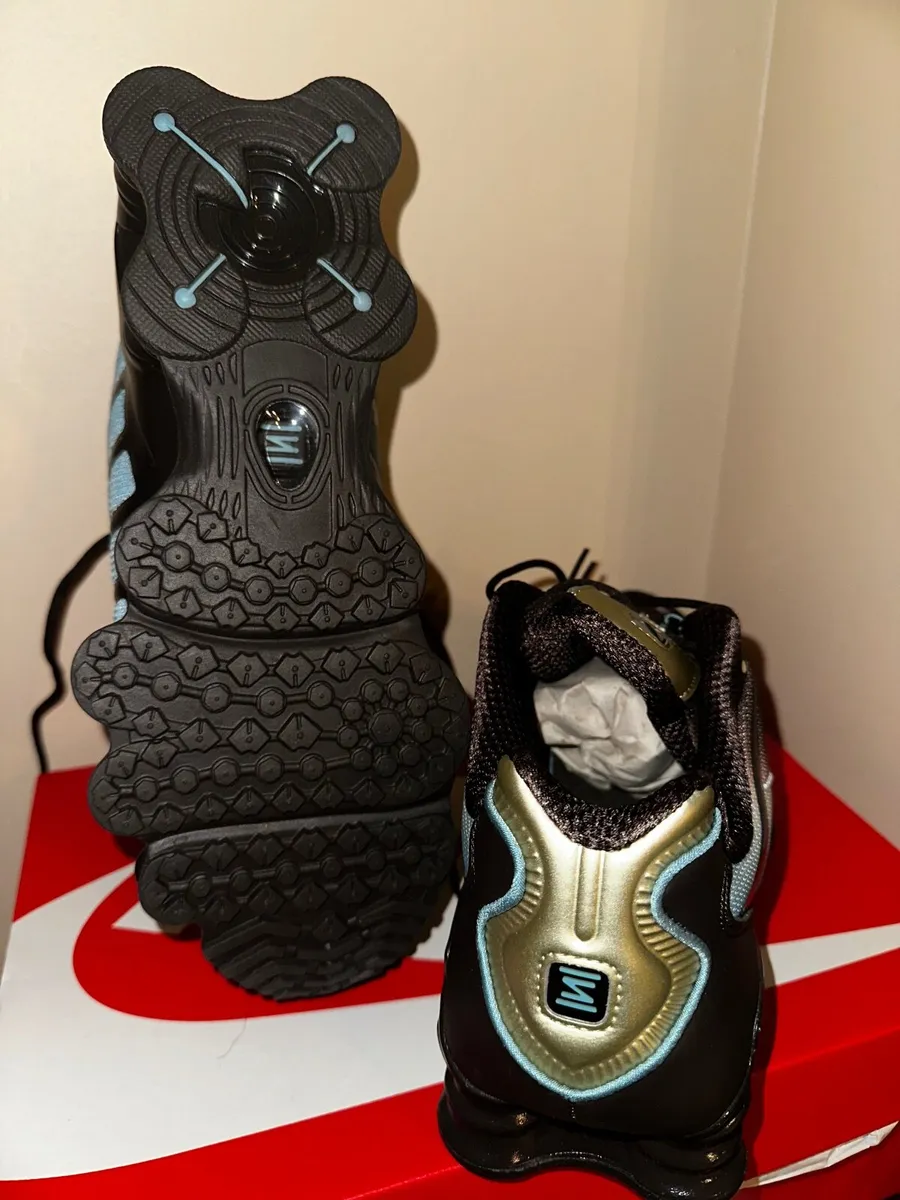 Brand new Nike Shox TL trainers - Image 4