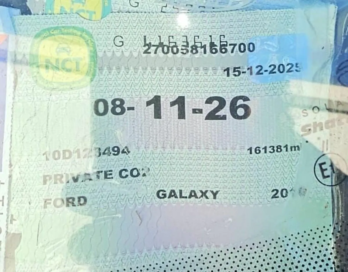 Ford Galaxy 2010 - Image 2