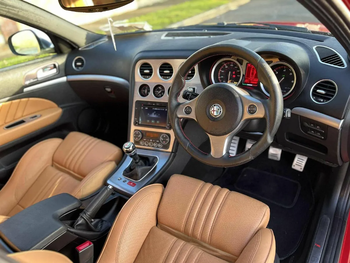 Alfa Romeo 159ti 2.0jtdm low tax low mile 4200.- - Image 3
