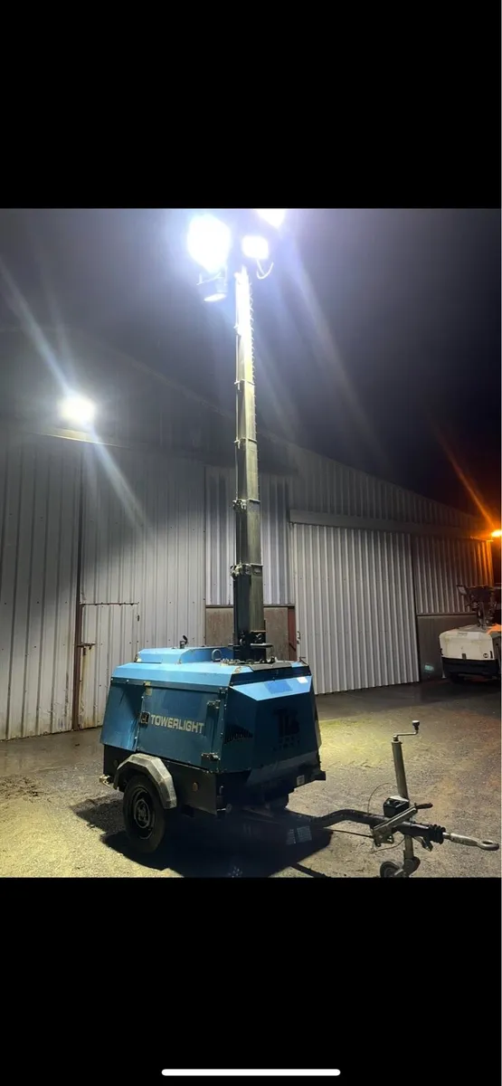 Tower light / generator - Image 1