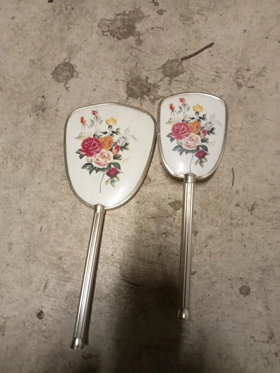 Old brush and mirror set - Image 2