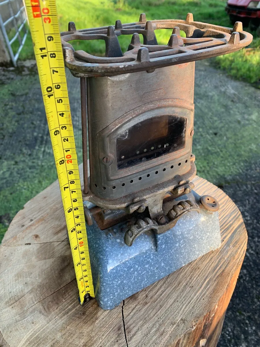 Vintage Beatrice Paraffin Stove - Image 3