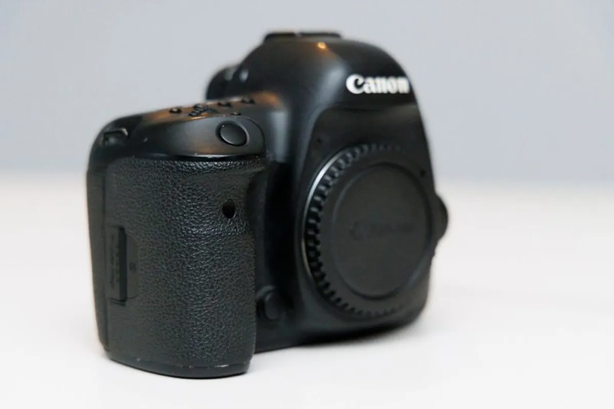 Canon 5d Mark 4 professional camera - Image 3