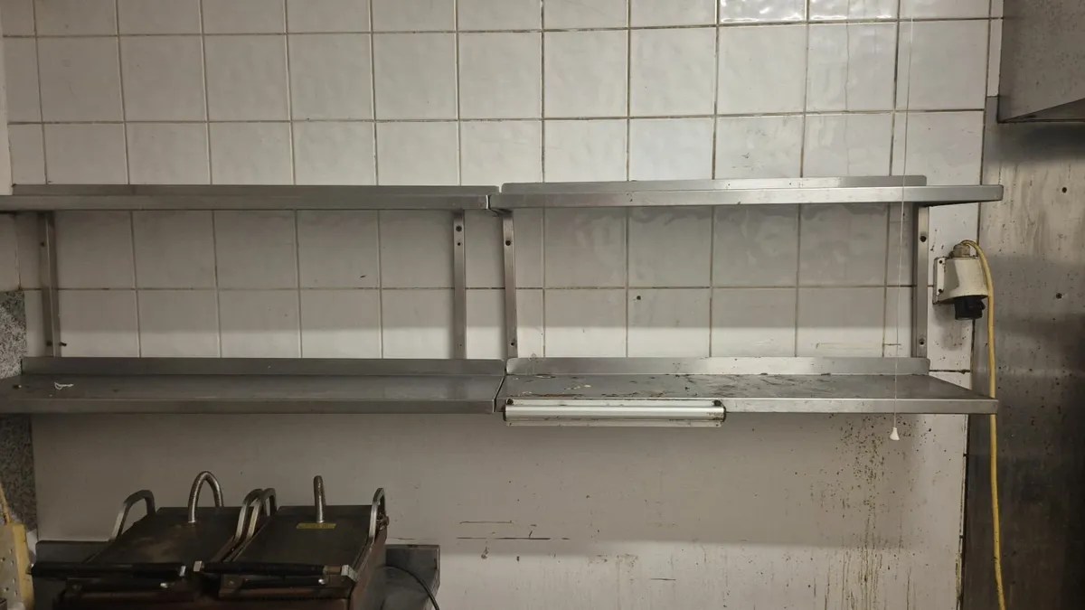 Kitchen equipment - Image 1