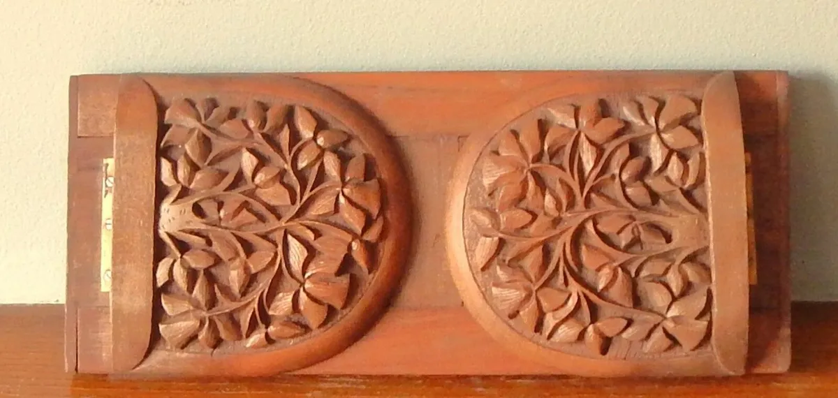 Rare Carved Extendable Bookend Book Slide - Image 4