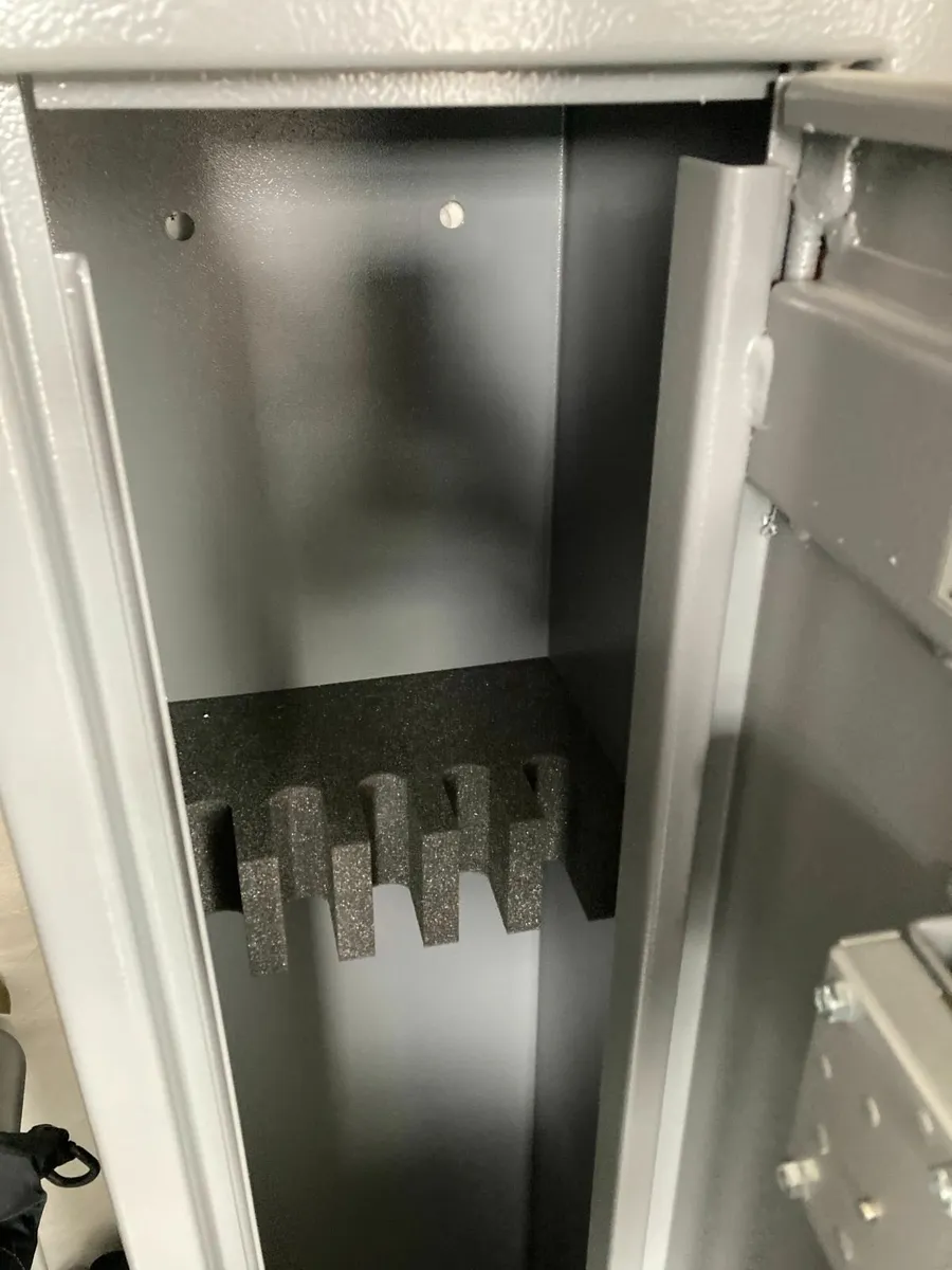 Brattonsound RD5 Sentinel 4/5 Safe   - Image 1