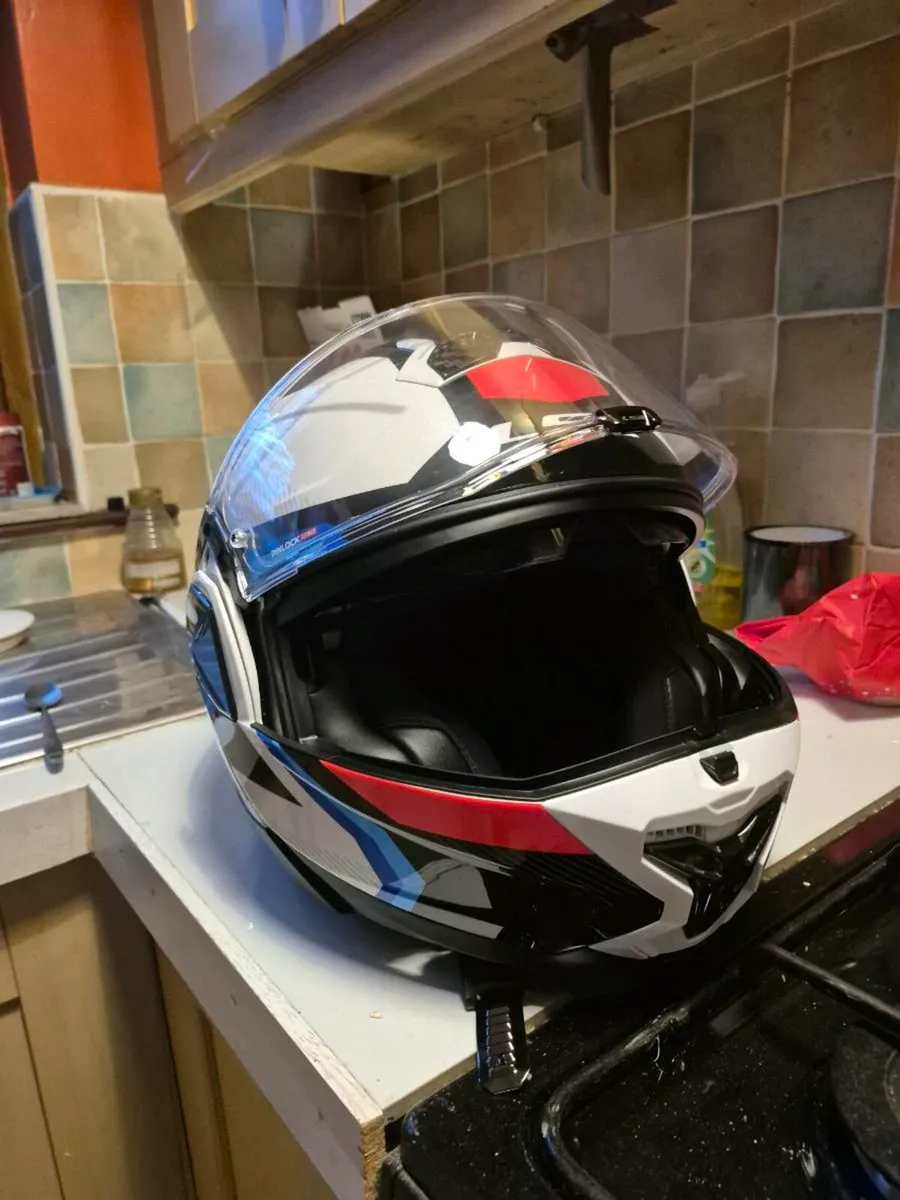 Helmet plus comms - Image 2