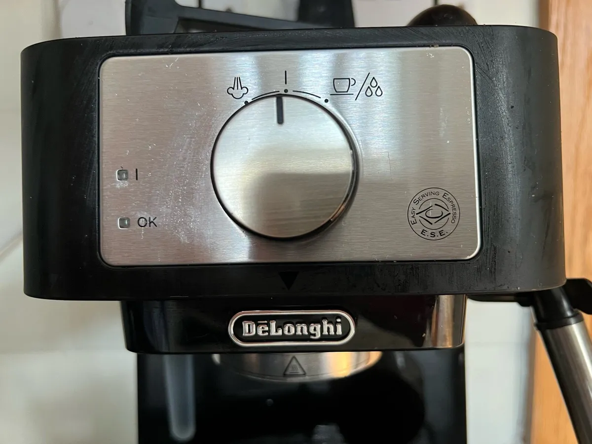 DELONGHI COFFEE-MACHINE - Image 4