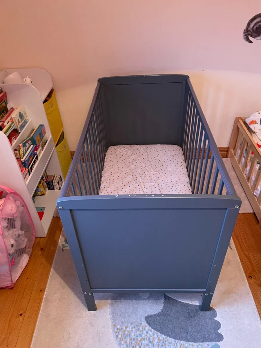 Baby cot - Image 3