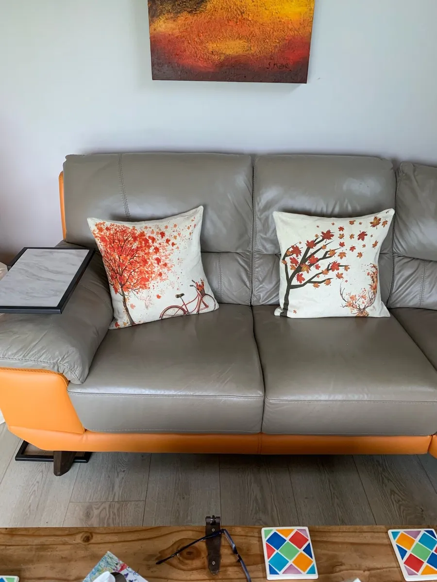 Corner couch - Image 2