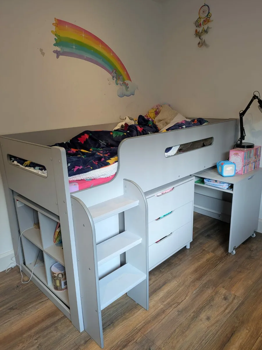 Mid-Sleeper bed with storage - Image 2