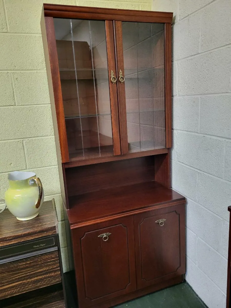 Lovely mahogany display cabinet - Image 1