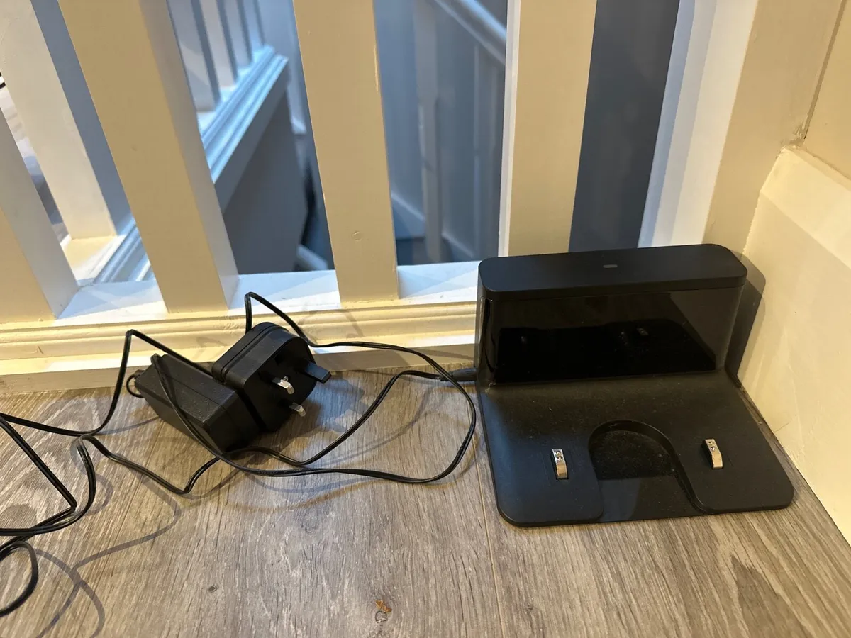 Robot vacuum and mop - Image 3