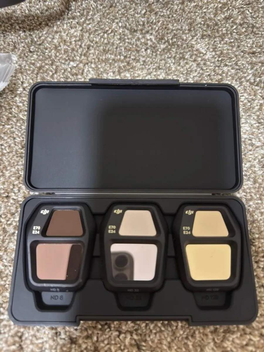 DJI Air 3s fly more combo - Image 4