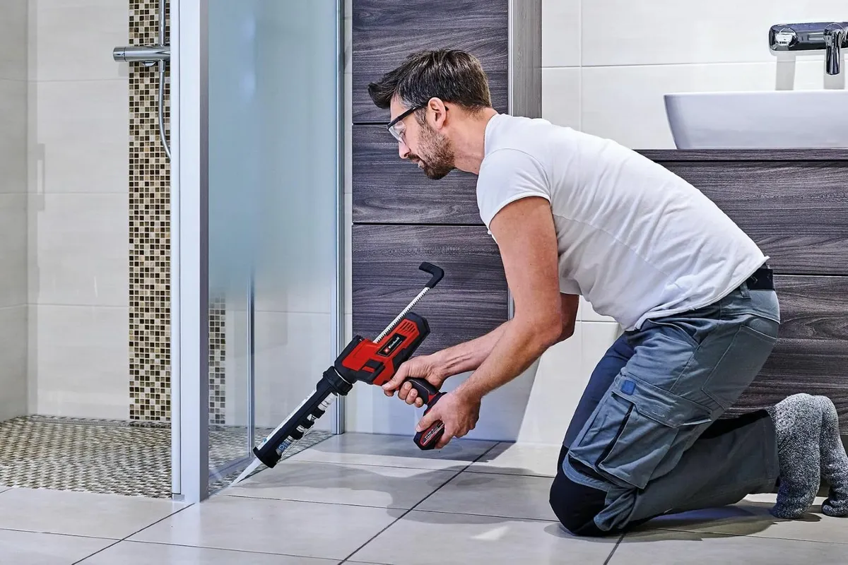 Power X-Change 18V Cordless Caulking Gun - Non - Image 2