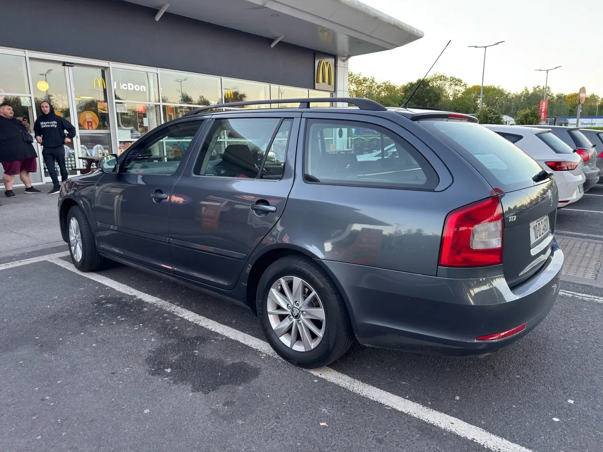 Skoda Octavia A5 1.6 tdi 169,800km low mileage NCT - Image 3