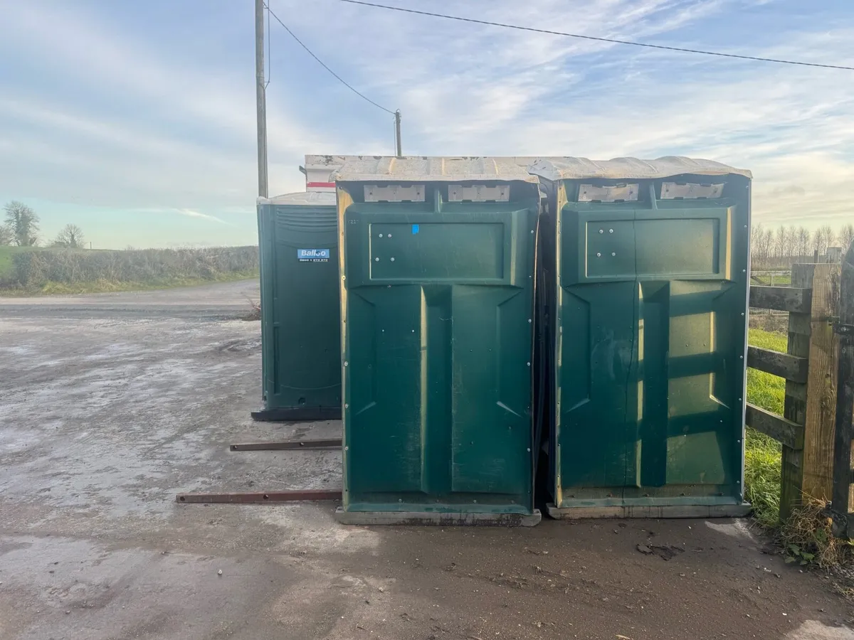 Toilets portable €250 chemical or tank 7 available - Image 4
