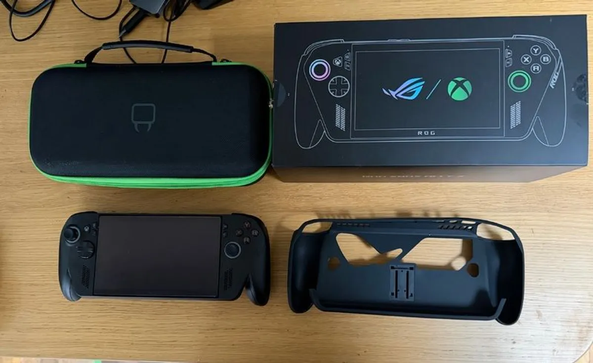 ROG XBOX Ally X - plus cover and case - Image 1
