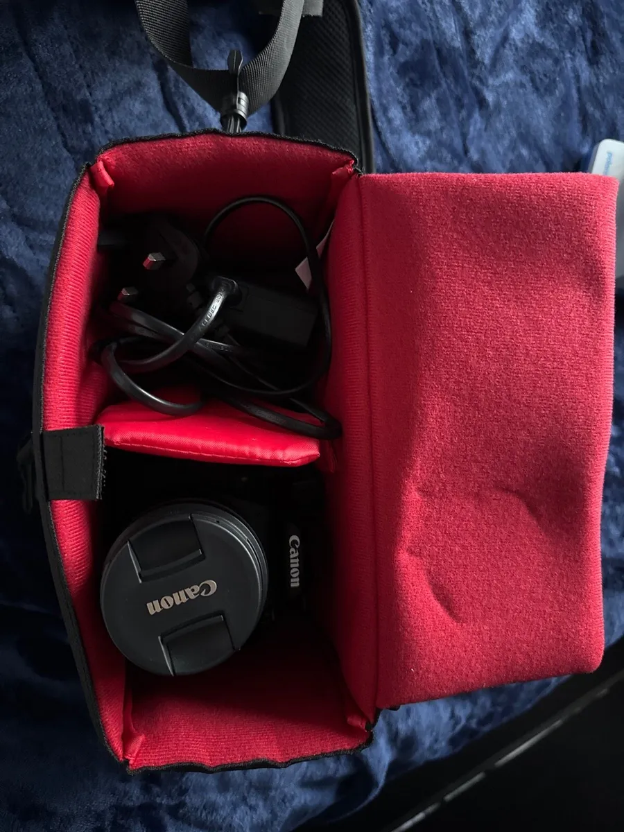 Canon EOS 2000D - Image 4