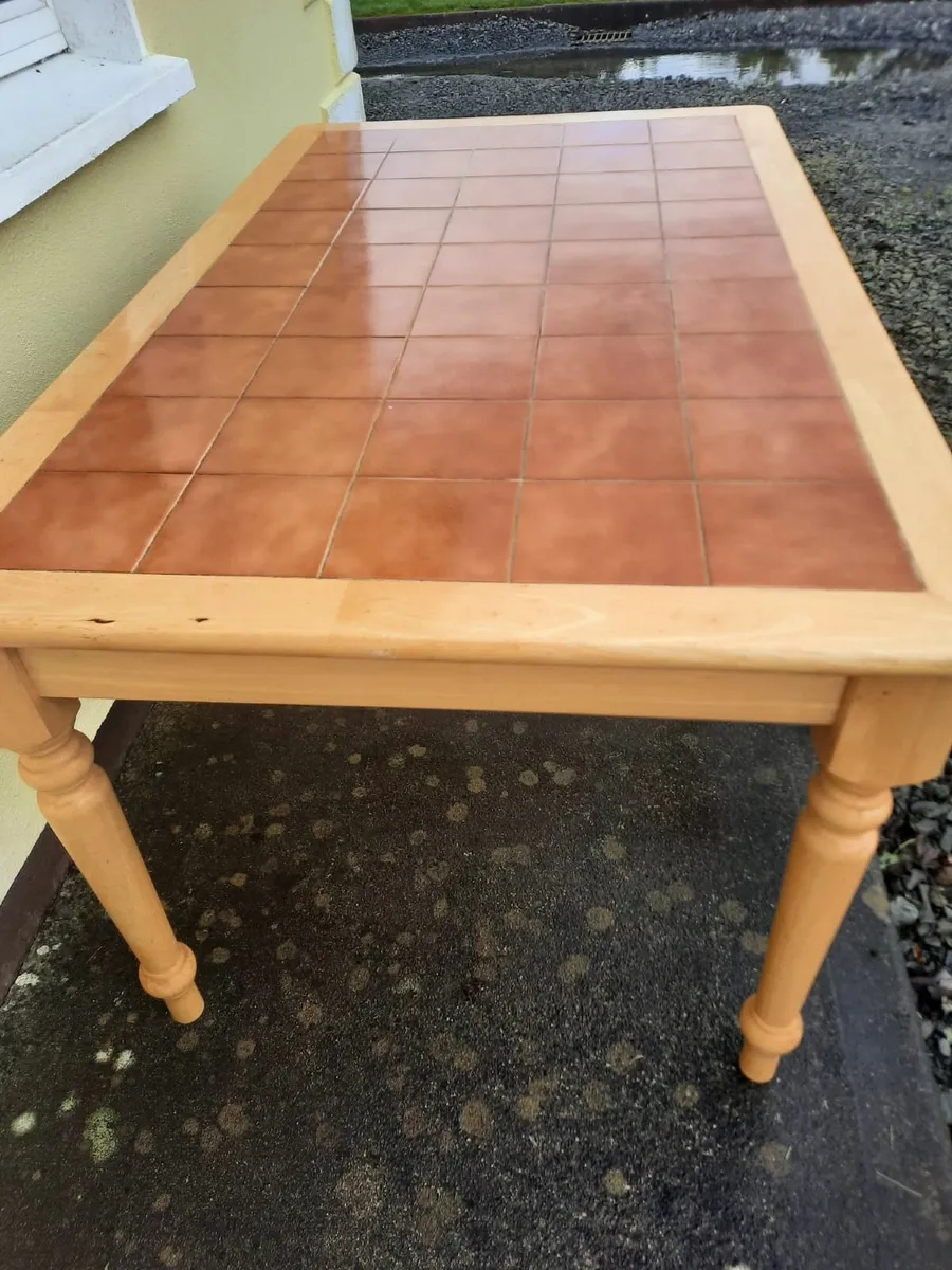 Kitchen table - Image 4