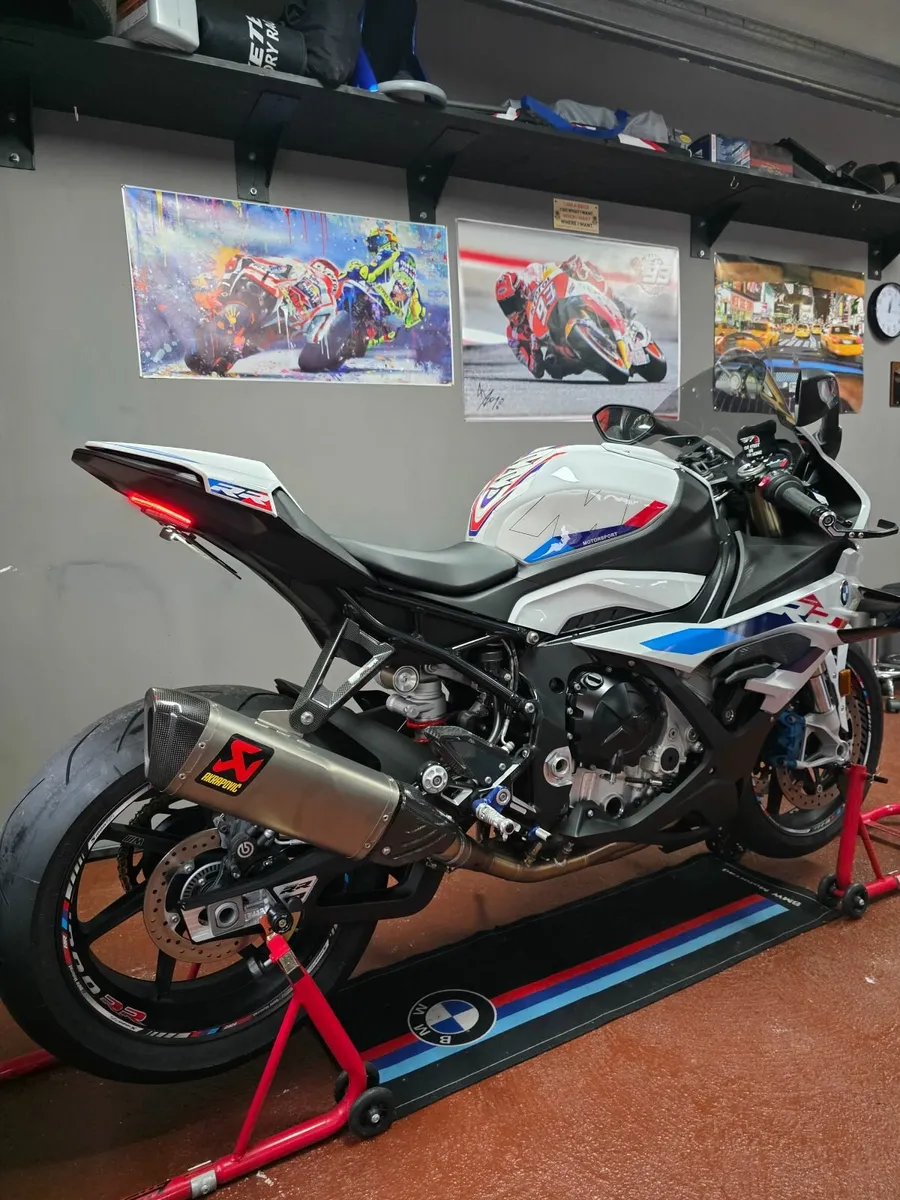 BMW S 1000 RR 2023 Showroom Condition - Image 3
