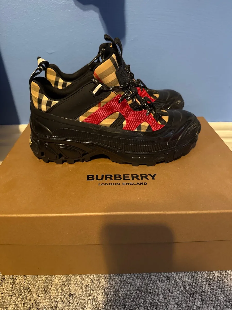 Burberry trainers - Image 2