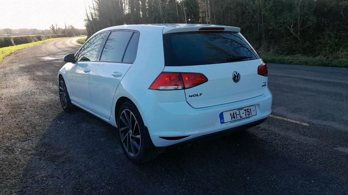Volkswagen golf - Image 3